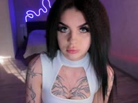 My green eyes have already captured more than a few hearts—are you ready to look into them and never leave?
I’m saving up for my very first car and dreaming of the moment I finally get my driver’s license. One day, I’ll be in Tokyo visiting the Harry Potter museum. Who knows, maybe you’ll be the one walking those streets with me.
Sometimes you can find me at the gym, but more often I’m in my cozy space, binge-watching series or enjoying the perfect lazy day when I don’t have to go anywhere. My mornings start with water or raspberry tea… and my evenings? Maybe with the two of us, daring each other to see who gives in first.
I’m kind, caring, sometimes emotional—but always real. I believe in kindness, and I start with myself. And maybe I can read your thoughts right now.
So tell me… if you were in my place, what would you do? Maybe tonight we start our story.