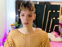 I am a very sensual, fun trans girl with a lot of energy. I love connecting with the people who enter my room and creating a warm, relaxed and fantasy-filled atmosphere. If you are looking for someone authentic, playful and who enjoys every moment with you, you are in the right place. I like to flirt, fulfill fantasies and make each visitor feel special.