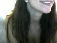 Petite brunette, curvy, who wishes to experience delightful moments of sharing and pleasure. Don