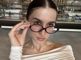 webcam babe AriaMonro