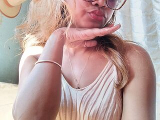 fingering girl cam picture Miadea