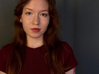 cam girl masturbating with vibrator MyrtaGulliver