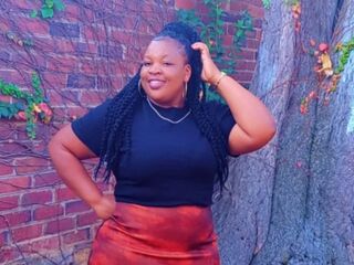 live strip tease show PearlyBrown