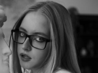 naughty cam SheliaEdwards