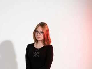 fingering girl chatroom SuzanGoldstein