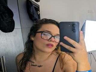 closeup live cam show ManeAndJulia