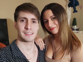 couple bedroom live cam SofiaAndLuke