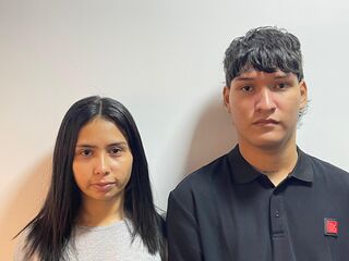 chatroom live cam VioletAndLogan