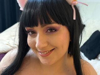 closeup cam AdelineDevin