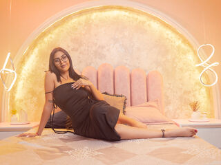 jasmin pictures AishaCarpenter