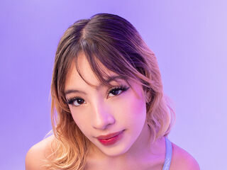 naked cam girl AlannaMilan