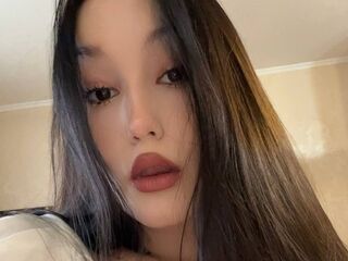 cam girl masturbating with dildo AleshiaCalles