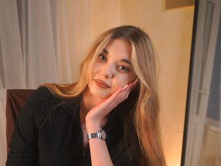 adultcam photo AlonaYouell