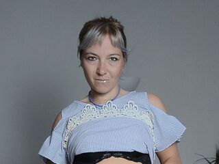 girl showing tits AngelNinka