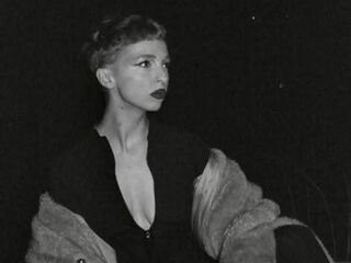 nude webcamgirl picture AniKali