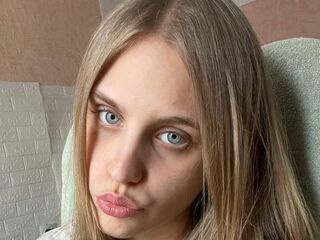 girl AyannaOverturf