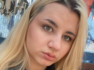 camgirl showing tits BarbaraWellsmith