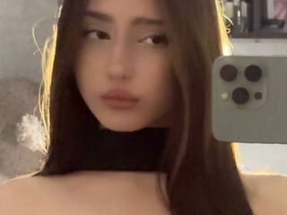 naked girl with webcam masturbating BellaJersiquins