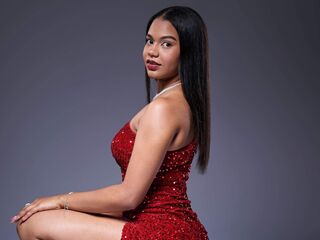 camslut masturbating BellaMazonni