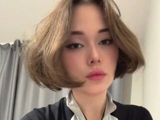 beautiful girlcam BethannBelschner