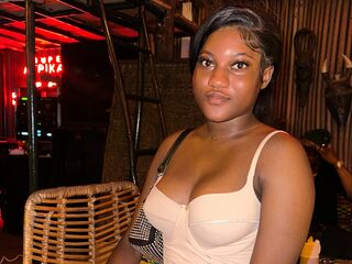 naked cam girl BiancaStyles