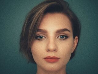 cam girl chatroom BjorkLight