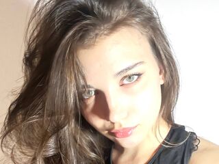 shaved pussy web cam BriandaLudwic