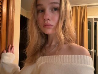 girl nude BrittaneyCreitz