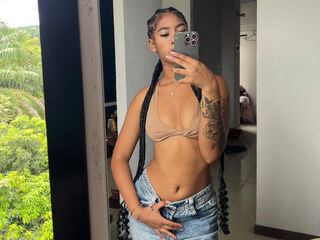 camgirl porn web cam CarolineCartson