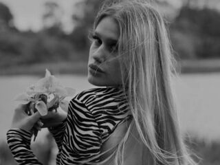 adult video chat CharisseBuonomo
