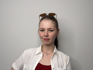 beautiful camgirl CherilynDadisman