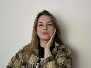 girl fingering pussy CherlyMarkes
