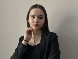 live webcam model CletaBooth