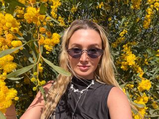 jasmin live show DelaineClowerd