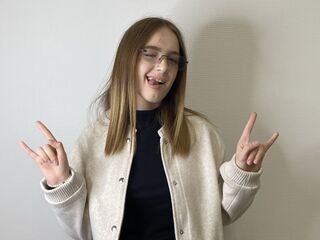 camgirl masturbating with sextoy DorothaHiles