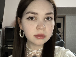 sexy webcamgirl EmilyCarler