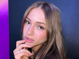 camgirl masturbating with sextoy EnolaMussell