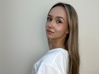 cam babe ErlineClutter