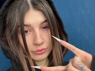 naughty cam girl masturbating with dildo FemidaBrown