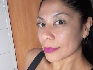 closeup web cam FlorBlack