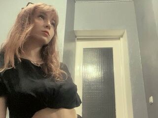 naked camgirl KatheSanagustin