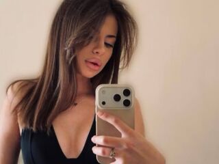 hot naked camgirl KatrinGrant