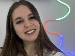 cam girl fingering KeiraAsti