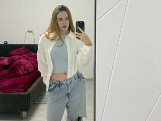Kinky webcam girl KellyLynn