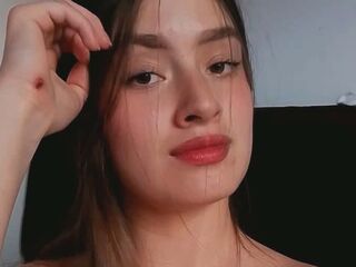 camgirl fingering pussy KendalCortes