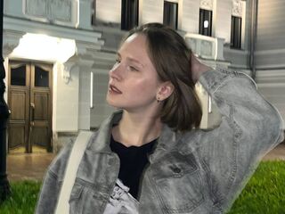 webcam pic KrissyJn