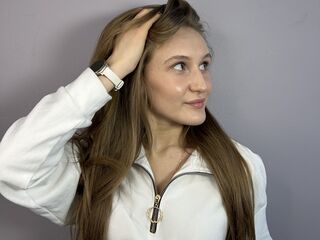 free webcam photo LatrinaBrounson