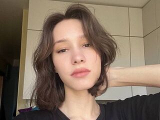 kinky webcam model LavondaAlvizo