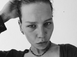 free web cam LeeanneYepes