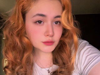 camslut topless LiliPlishi